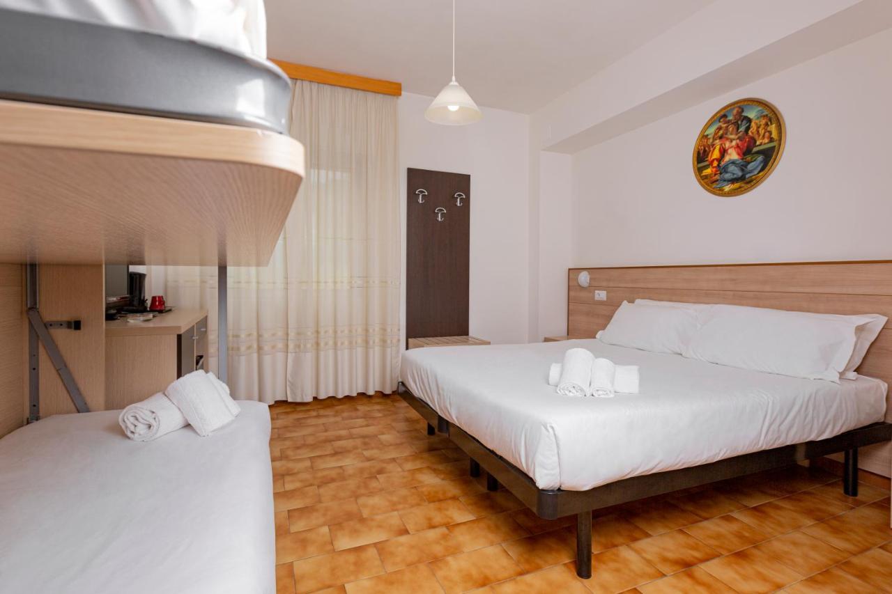 Catignano Hotel 구비오 외부 사진